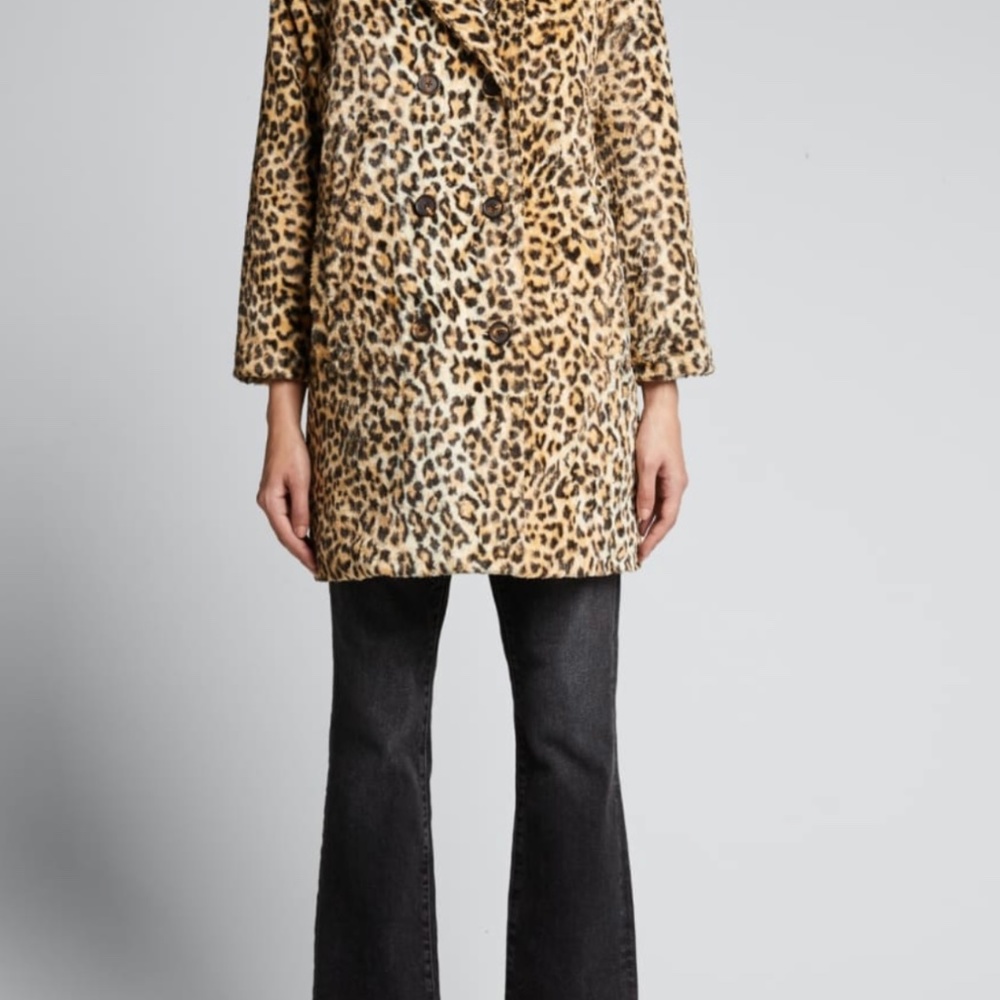 ISO The Great Leopard Coat